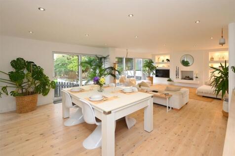 dining room back view.JPG