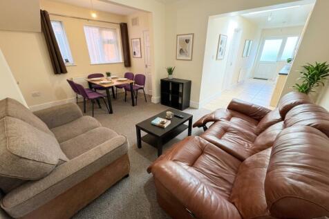 5 Northway, Leamington Spa photo 2