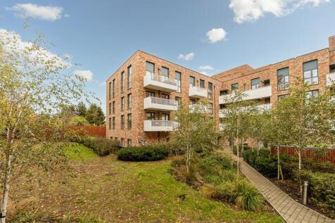 8 Howell Court-16.jpg