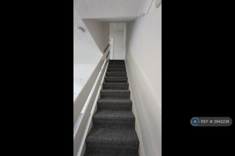 Grosvenor St, Rochdale, OL11 photo 5