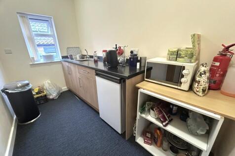 Office to rent Image 7