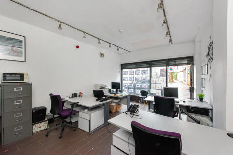 Hornsey Road 487-...