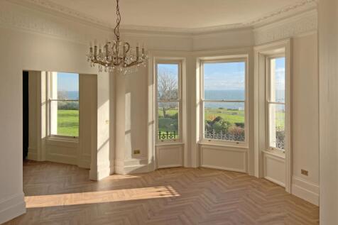 Lounge with Sea Views 