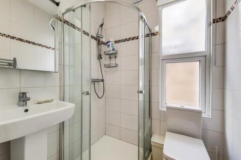 6_Bathroom-0.jpg