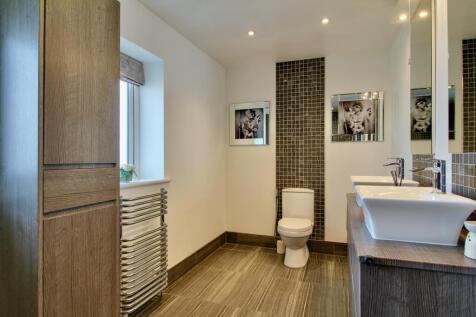 Ensuite - reverse view