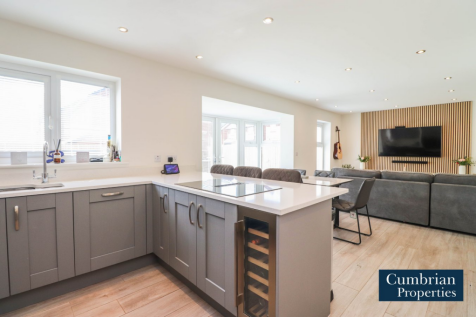 Dining Kitchen/Family Room