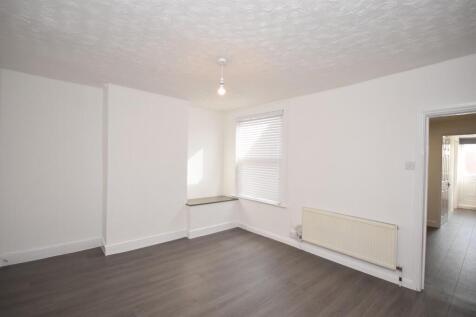 Abington Avenue, Abington, Northampton photo 3