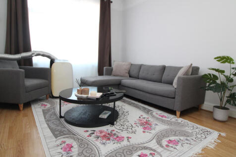 Lovely 3 bedroom flat