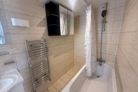 Timber Lane, Caterham photo 5