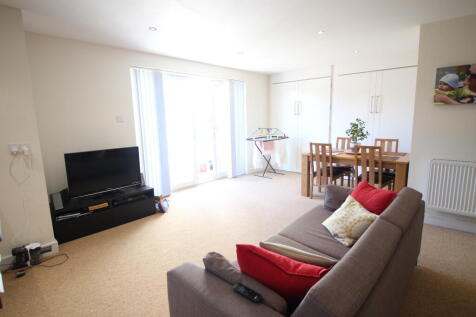 6 Highfield Court (6