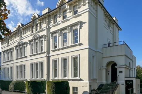 Cheltenham, GL50 - property photo