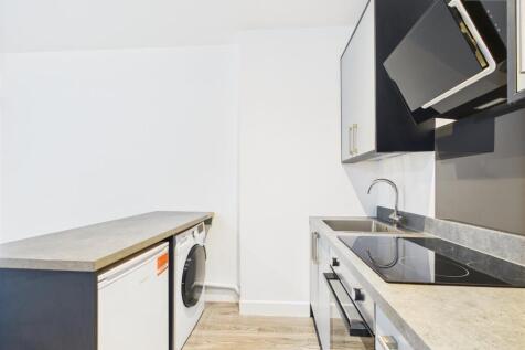 CAM01117G0-PR0667-STILL002.jpg