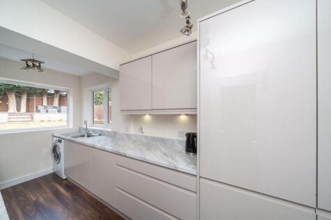 EXTENDED DINING KITCHEN