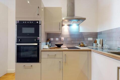 Apt 35, Crown Residence #918900 photo 4