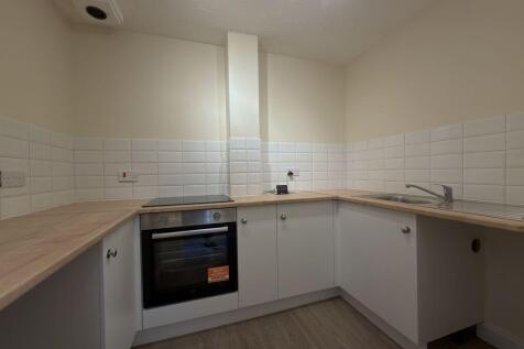 Chequers Road, Gloucester photo 3