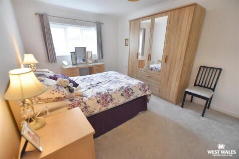 8 - 2025-11-13T210508.458.jpg