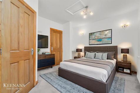 AizmJ4G_oUWKvGTyhJG8AA - Bedroom - Modern - 2.jpg