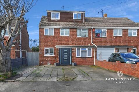 Middletune Avenue, Sittingbourne - Front