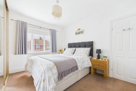 CAM02195G0-PR0092-STILL023