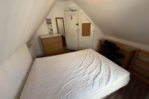 Room 10 (1)