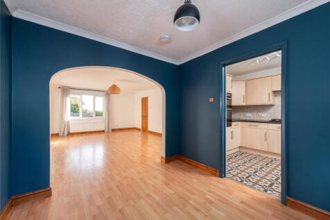 Sitting/Dining Room