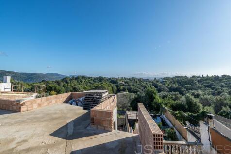 TOWNHOUSE IN CAMPANET WITH UNIQUE VIEWS