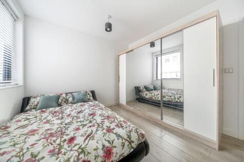 1302682 4 683db123104db ARW 1