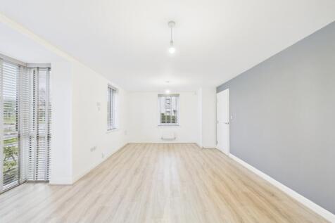 CAM02023G0-PR0190-STILL005