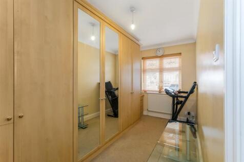 , Rosslyn Avenue-3.jpg