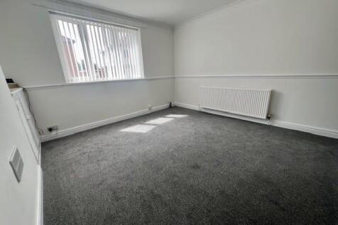 Gateford Avenue, Worksop, S81 photo 3