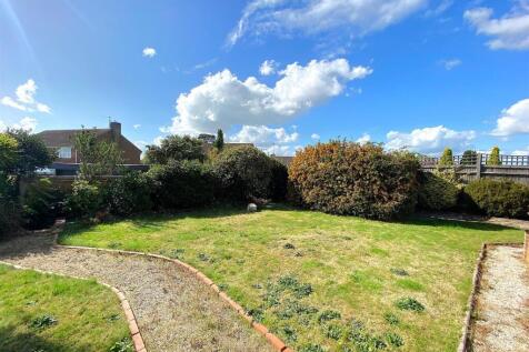 1 Grazebrook Close - Garden.jpg