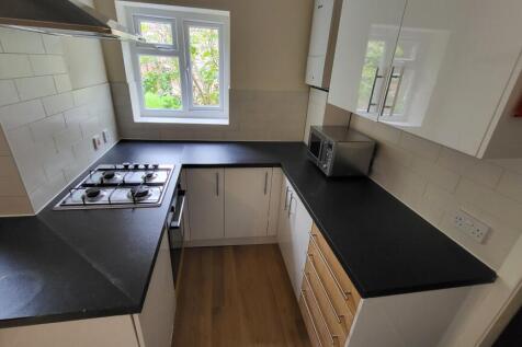 Lees Hall Crescent, Manchester photo 3