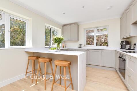 Lounge / Kitchen