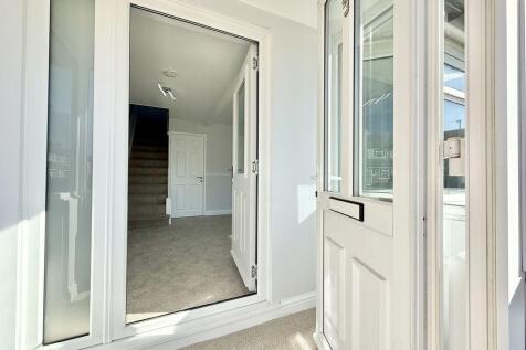 Tudor Avenue, Stanford-Le-Hope photo 3