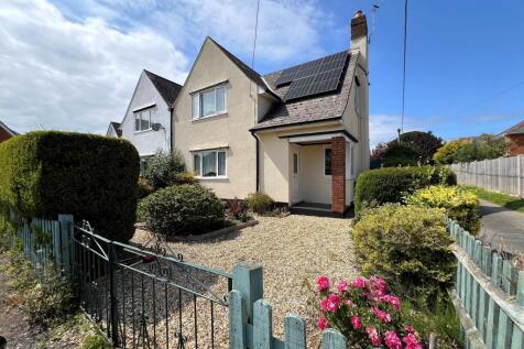 New Milton, BH25 - property photo