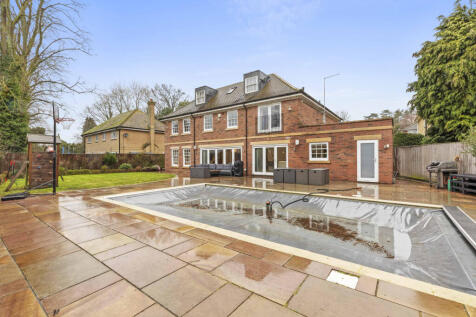 12 Chilterns Park, SL8 5LB (LOW RES)-23