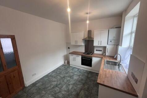Rochdale Road, Shaw, Oldham photo 5
