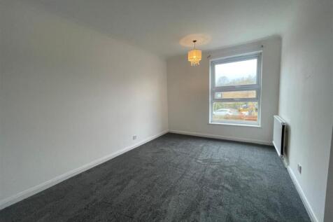 Millfield, New Ash Green, Longfield photo 4