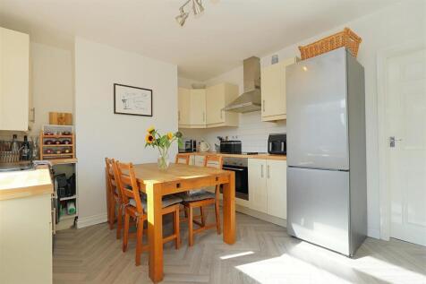 DINIGN KITCHEN
