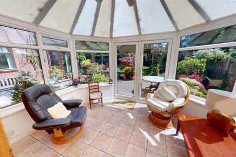 Heyes Avenue Conservatory