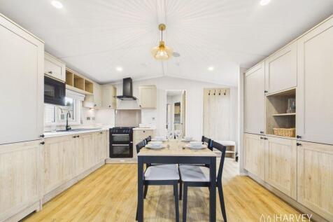 Sunseeker Sandgate Kitchen Dining Bowland Fell Hol