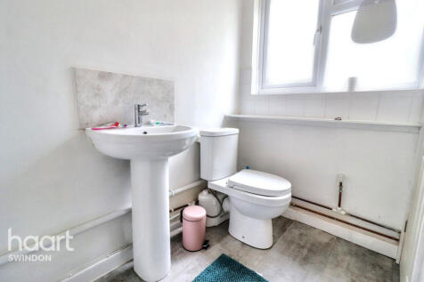 Bradenham Road, SWINDON photo 4
