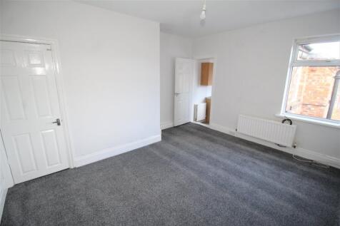 Red House Road, Hebburn, Tyne and Wear, NE31 photo 4