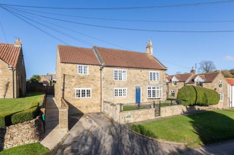 Sunnybank External-3.jpg