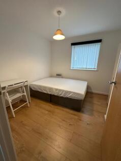 Ladywell Point, Pilgrims Way, Eccles, M50 photo 4