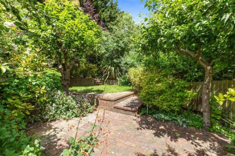 Roundhill Crescent-7.jpg