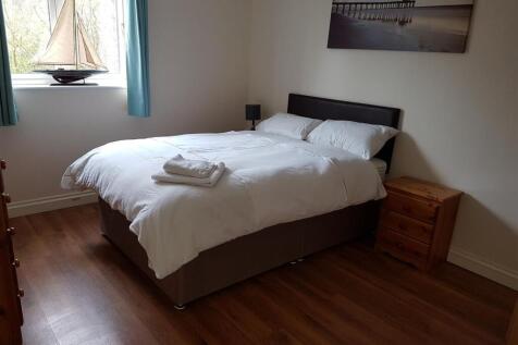 1 Lower Lakes, Bridgwater, TA5 photo 2