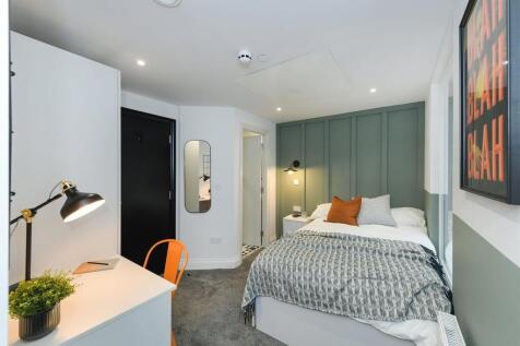 Bedroom 9 (Second Floor)