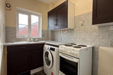 Torrisdale Close, Deane, Bolton, BL3 photo 3