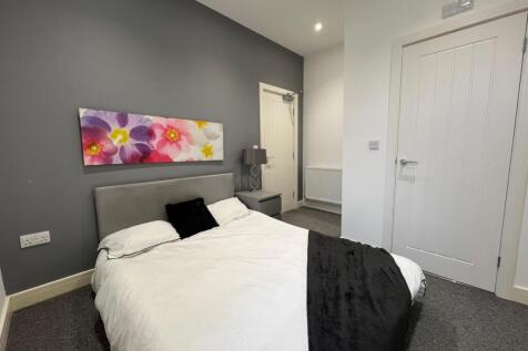 Luxury En-Suite Room Inclusive of Bills